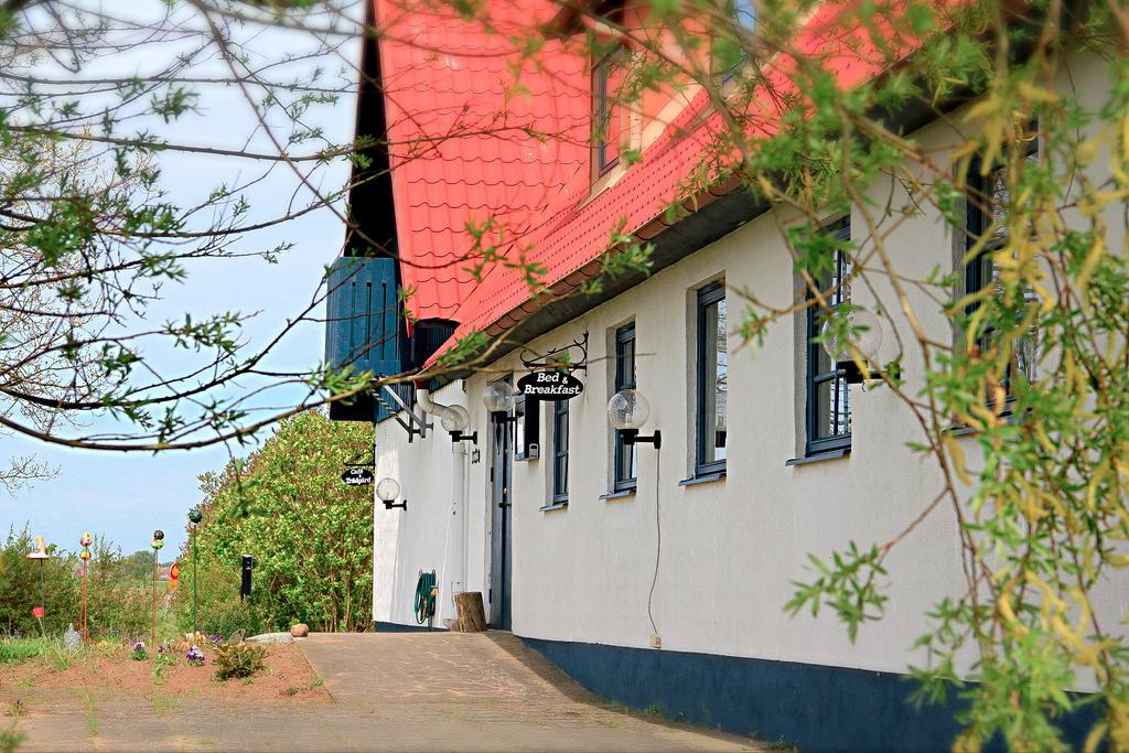 Tryde 1303 B&B Pa Oesterlen Tomelilla Exteriér fotografie